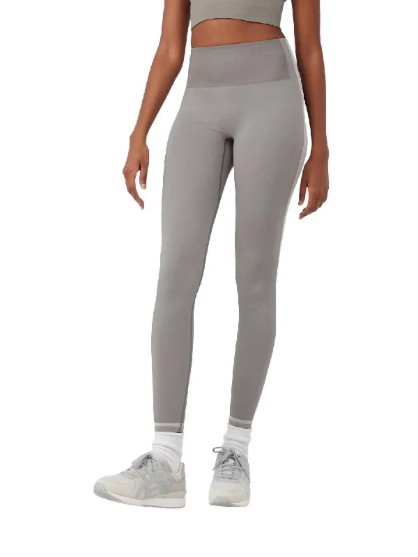 Seamless Smooth 7/8 Legging In Graphite/dove