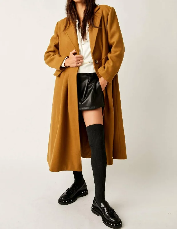 Victoria Coat In Camel