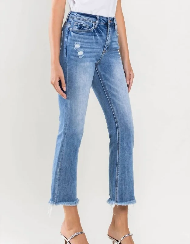 Can't Crop This Feeling Kick Flare Jean In Lt Wash